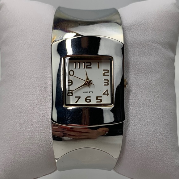 jcpenney Accessories Ladies Silver Hinged Cuff Watch Quartz Japan